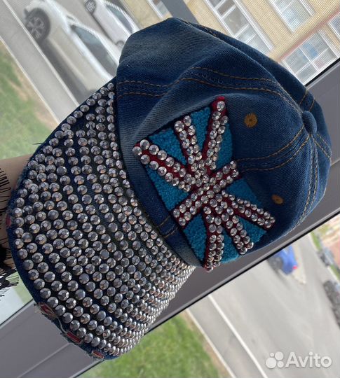 Бейсболка(кепка) джинсовая со стразами