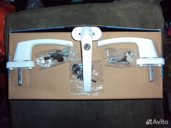 Ручка для пластиковых окон с ключом