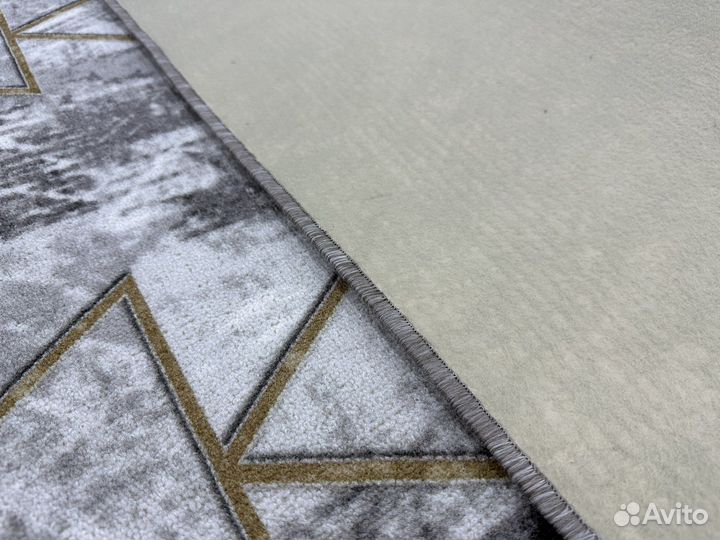 Палас 2.5 х 3м новый