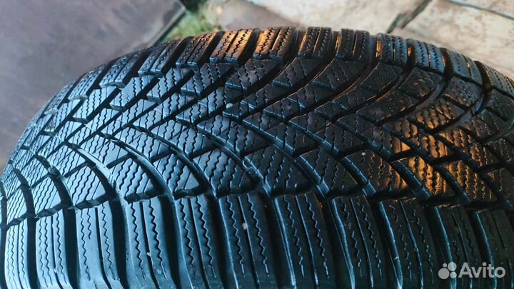 Bridgestone Blizzak LM-005 205/55 R16 91H