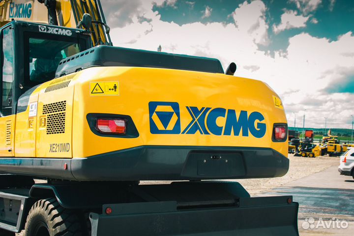 Колёсный экскаватор XCMG XE210WD, 2023