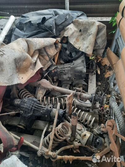 Двиготель и коробка niva 2121