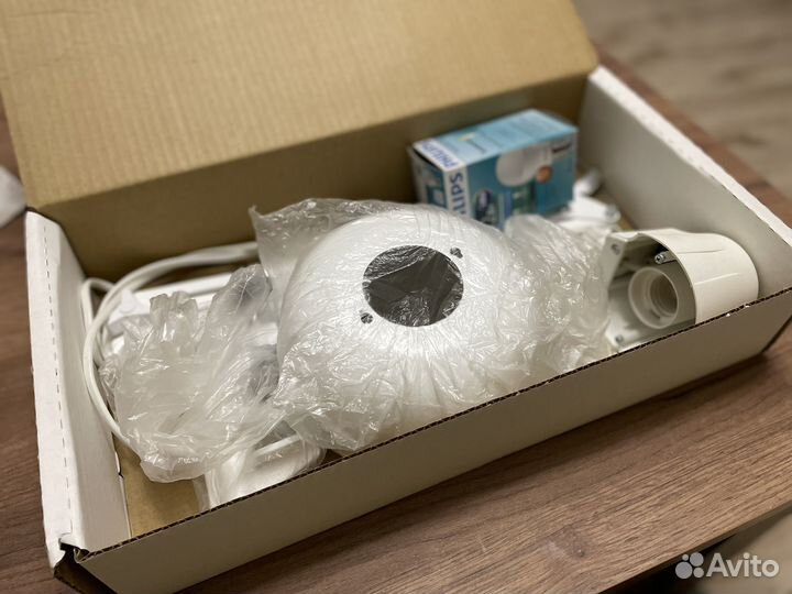 Лампа настольная для маникюра