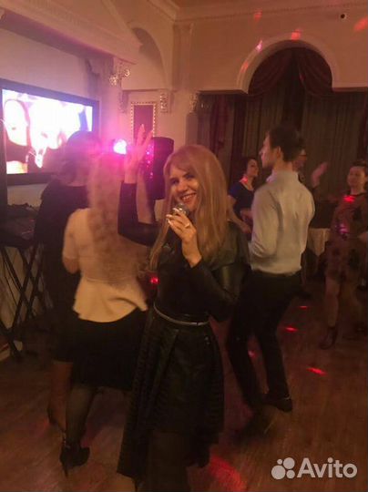 Ведущая тамада - вокал DJ