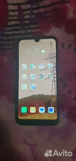 Телефон Honor 8s