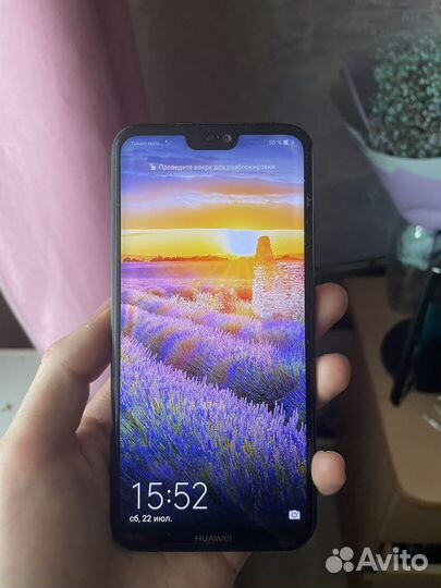 Телефон Huawei p20 lite