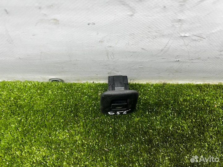 Кнопка стеклоподъемника заднего правого Peugeot96623726