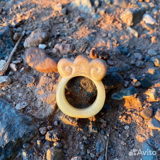 Кольцо нефрит Линчжи