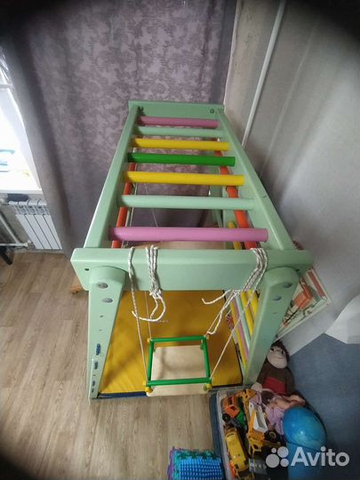 Детский спортивный комплекс с качелями