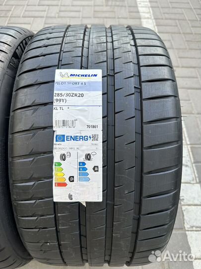 Michelin Pilot Sport 4 S 255/35 R20 и 285/30 R20 100ZR