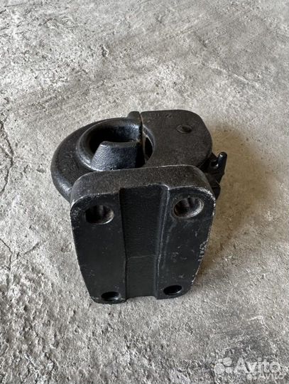 Фаркоп на крузер 200