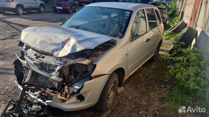 LADA Kalina 1.6 МТ, 2014, битый, 96 000 км