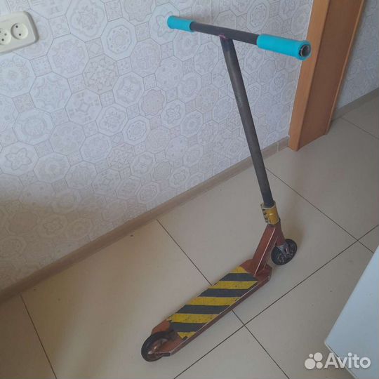 Трюковой самокат