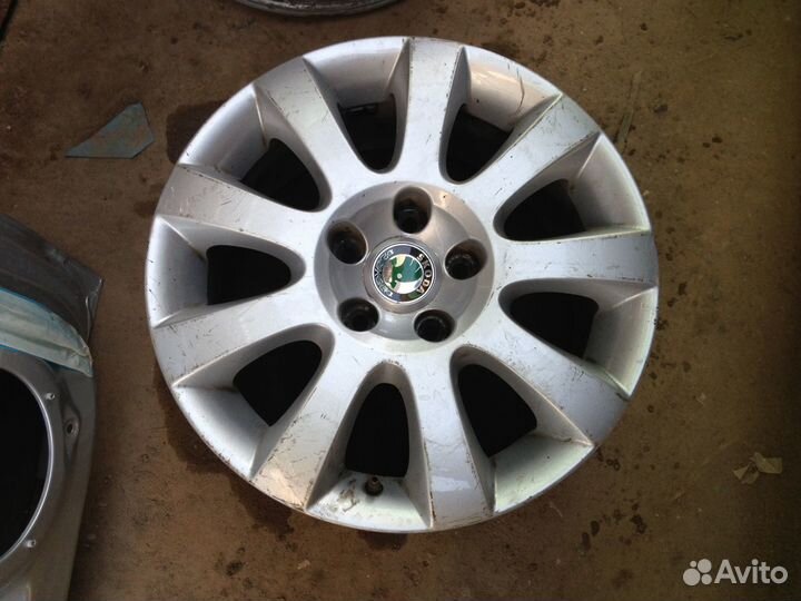 Шкода суперб диск литой R16 3u0601025h