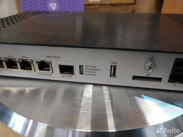 Iskratel innbox F68 Голосовой шлиз VoIP