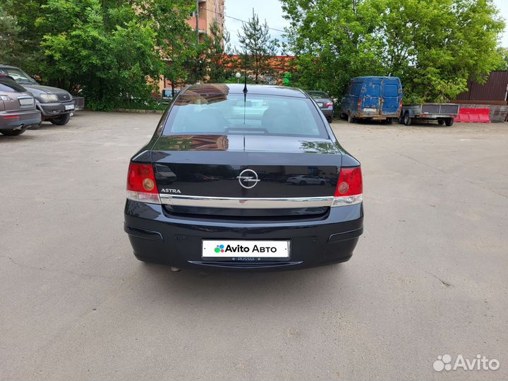 Opel Astra 1.8 AT, 2012, 180 000 км