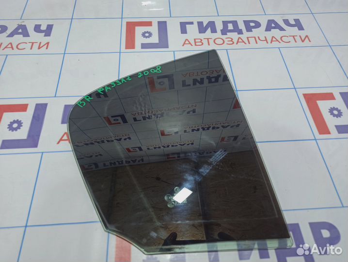 Стекло двери задней правой (форточка) Volkswagen P