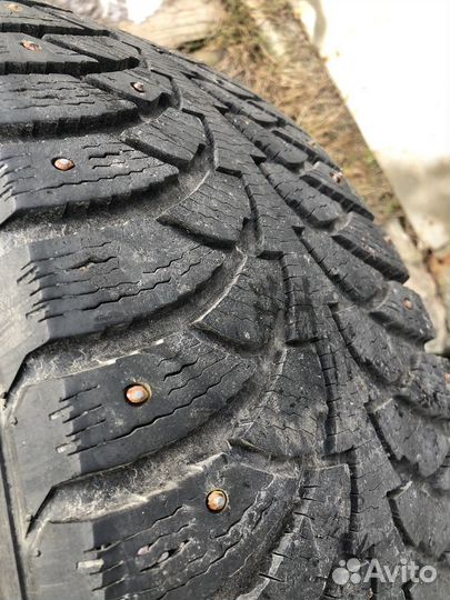 Master Nordic 4 215/65 R16