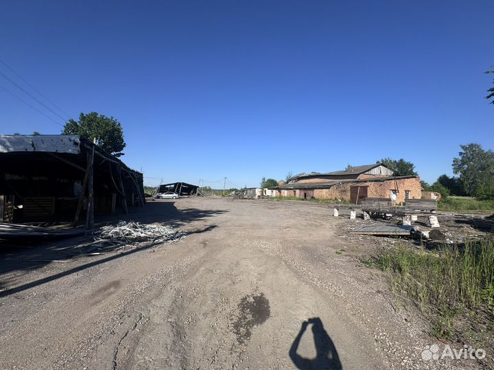 Земельный участок, здания 1014 м2 промназначения