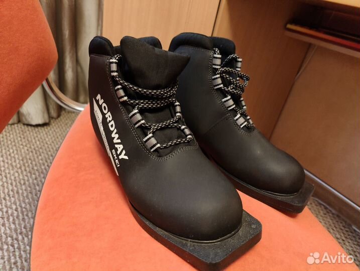 Лыжные ботинки 39 размер
