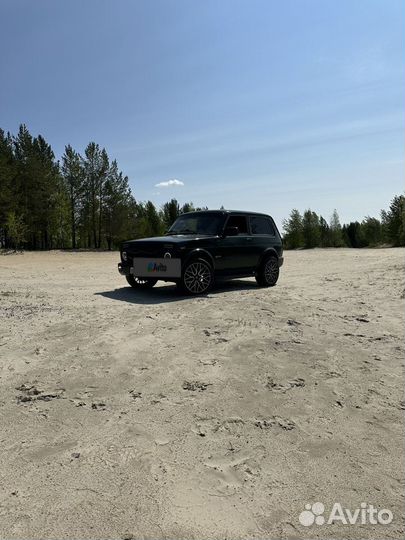 LADA 4x4 (Нива) 1.7 МТ, 2011, 80 000 км