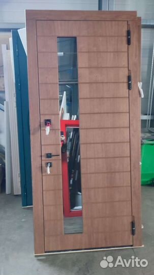 Дверь входная для частного дома