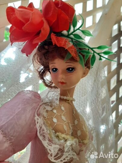 Кукла виниловая музыкальная