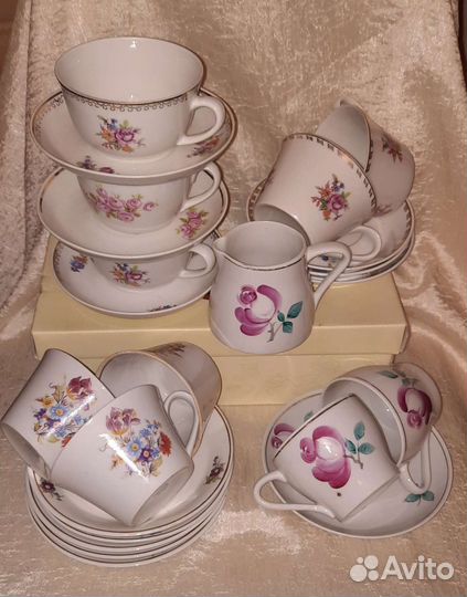 Чайные пары,сахарницы,чайники,блюдца,чашки