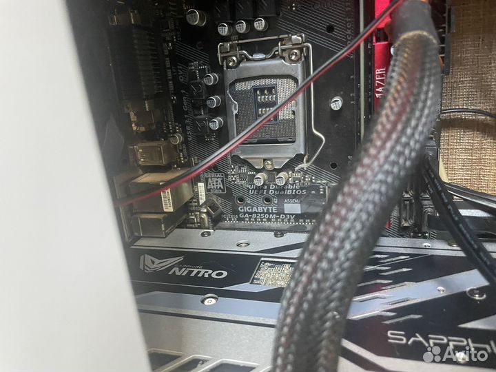 Материнская плата с процессором