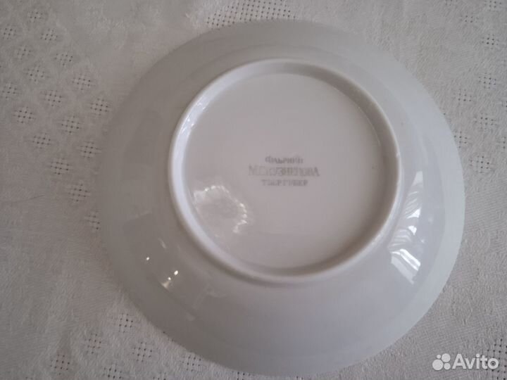 Тарелочка фарфор М.С.Кузнецова, Тверская губерния