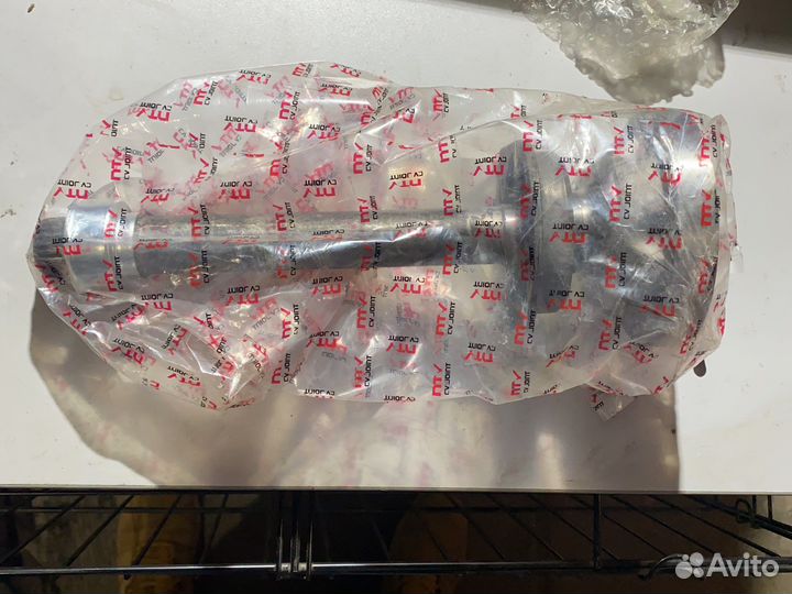 Вал кпп промежуточный Volksvagen Transporter T4