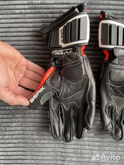 Мотоперчатки Berik Segullo