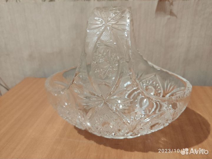 Ваза корзиночкой хрустальная СССР на 1л с ручкой