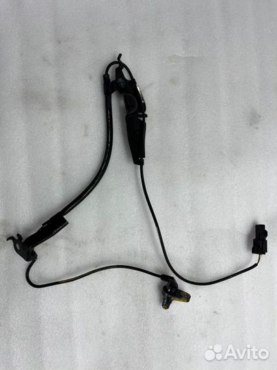 Датчик abs передний правый Toyota Camry V50/V55