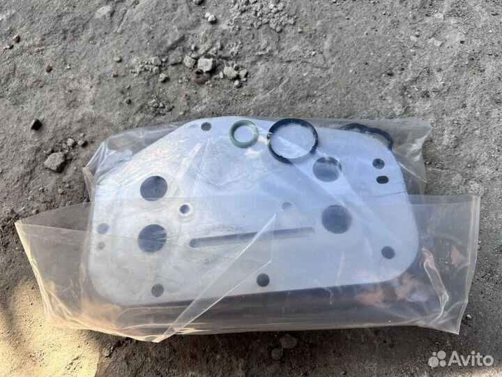 Радиатор масляный с уплотнительным комплектом