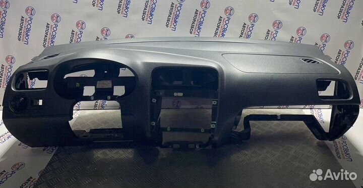 Торпедо Volkswagen Polo MK5