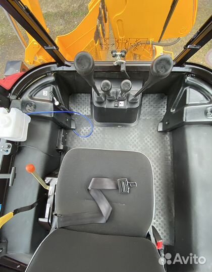 Экскаватор погрузчик мтз на базе Беларус 92П