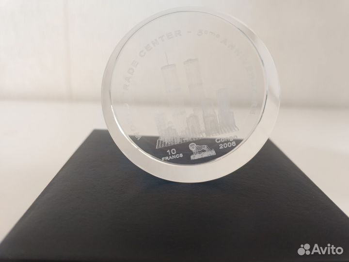 Стеклянная монета 10 франков Конго 2006