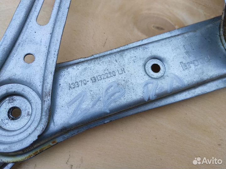 Стеклоподъемник передний правый левый Зафира Б