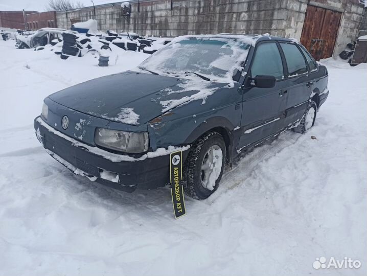 Фонарь задний VW Passat b3