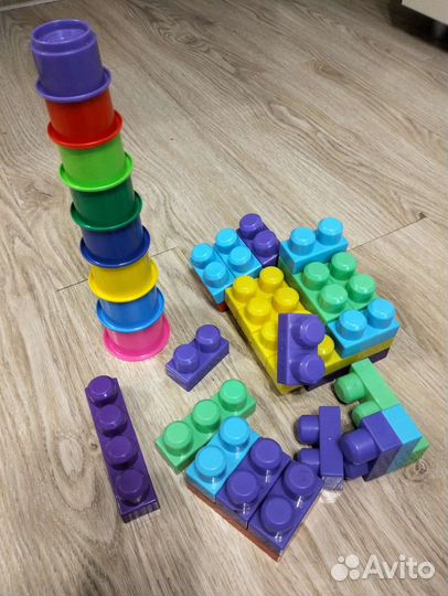 Развивающие игрушки для малышей пакетом