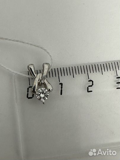 Зодотой кулончик с бриллиантом 0,25ct