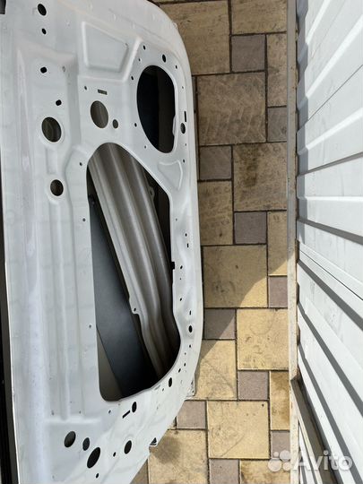 Дверь передняя левая Tesla Model 3