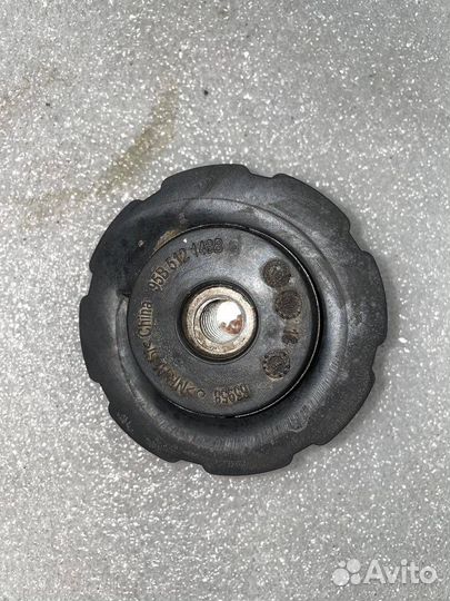 Крышка бачка омывателя Mercedes-Benz 95B 512 149B