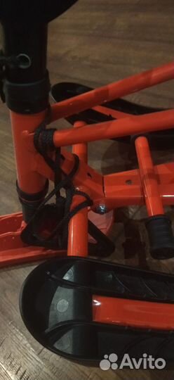 Детский снегокат со спинкой