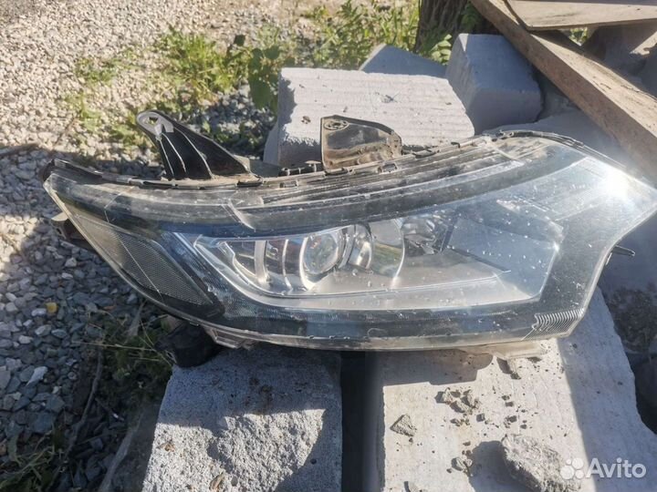 Фара правая митсубиси аутлендер