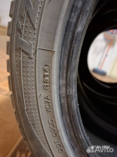 Kumho I'Zen KW23 215/50 R17 95H