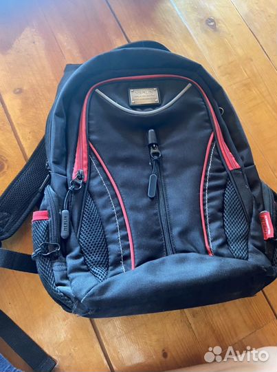 Рюкзак школьный