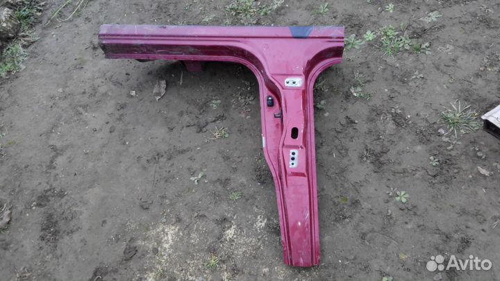 Ниссан кошкай стойка правая средняя В наличие