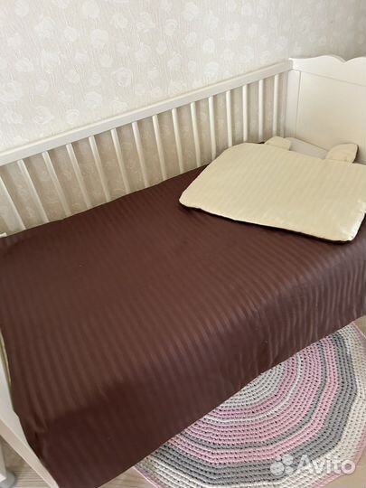 Комплект в кроватку новый